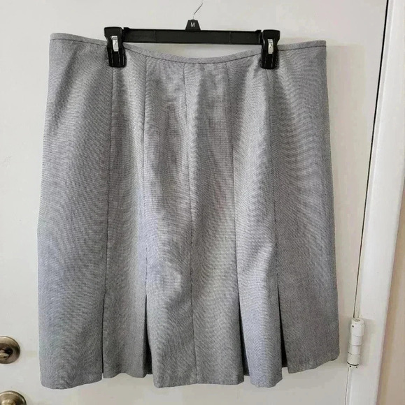 ISABELLA skirt - Picture 2 of 5